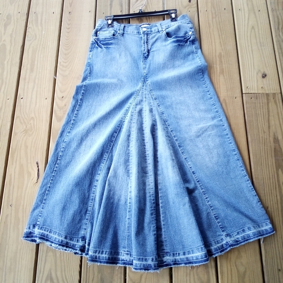 Zoey Beth Dresses & Skirts - Denim skirt